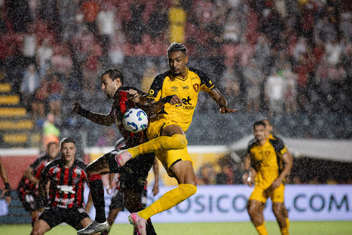 Sport arranca empate contra o Vitória no último lance e volta a pontuar no Brasileirão