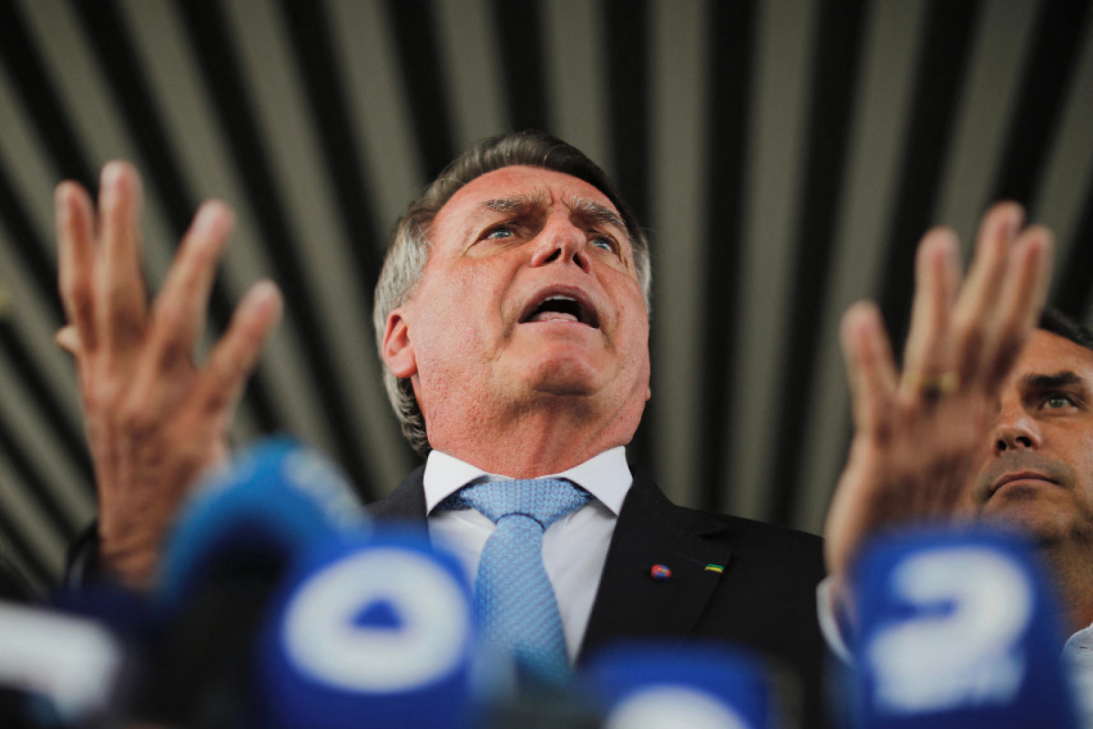 Sem celular ou visitas: Saiba quais são as novas medidas impostas por Moraes a Bolsonaro