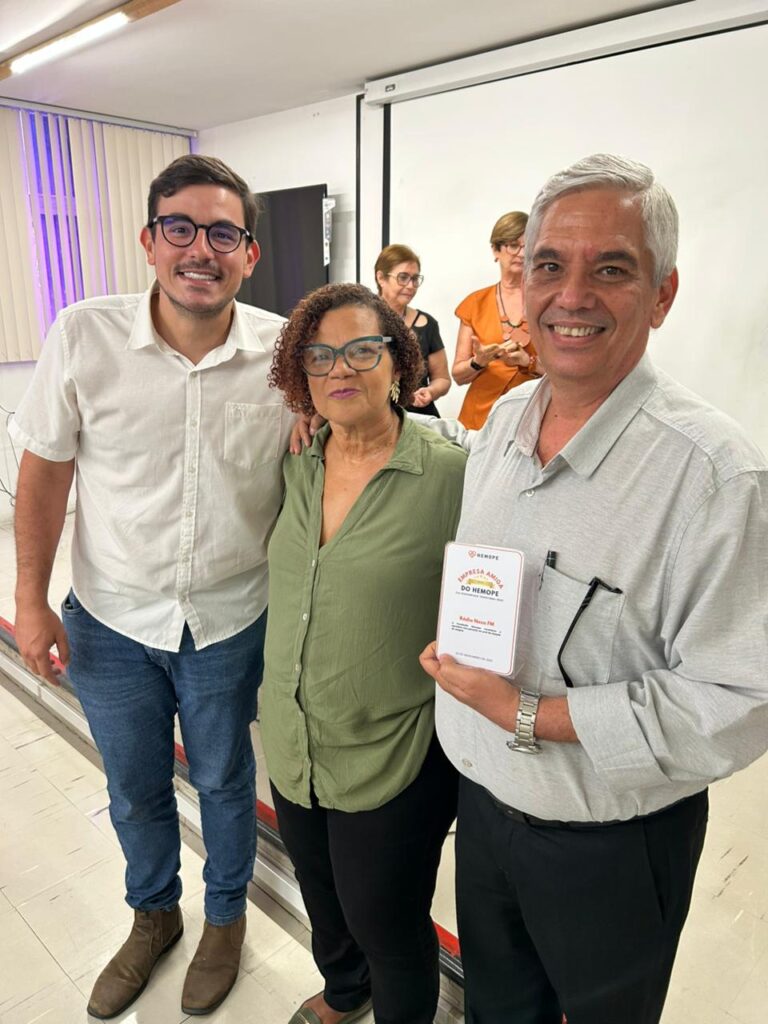 Naza FM é homenageada pelo Hemope durante celebração dos 48 anos da instituição